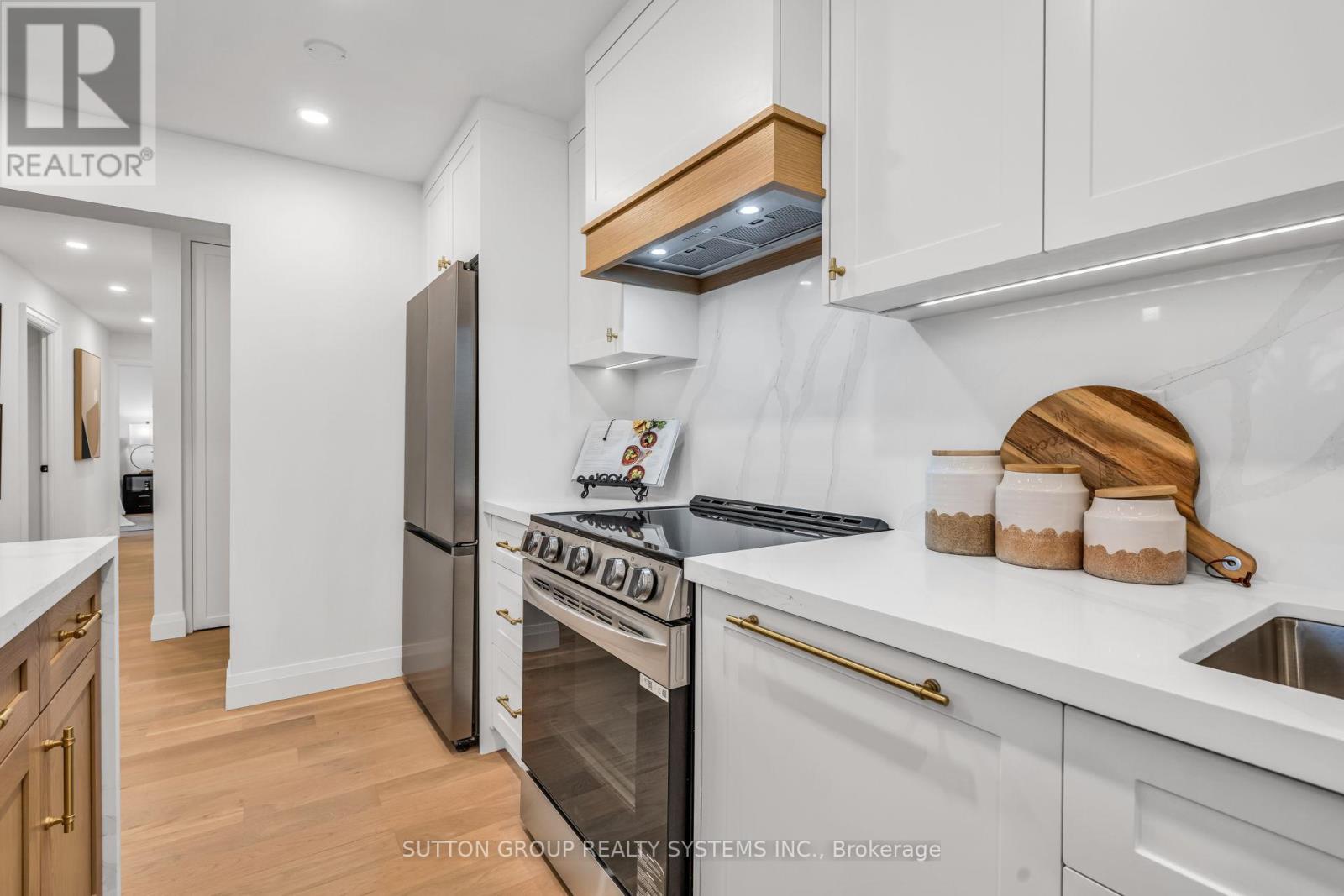 706 - 45 Southport Street, Toronto (High Park-Swansea), Ontario  M6S 3N5 - Photo 13 - W13019106