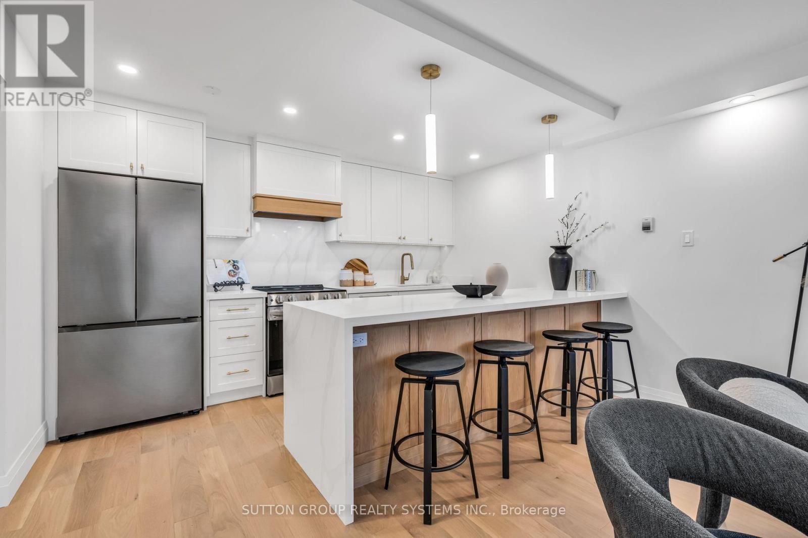 706 - 45 Southport Street, Toronto (High Park-Swansea), Ontario  M6S 3N5 - Photo 8 - W13019106