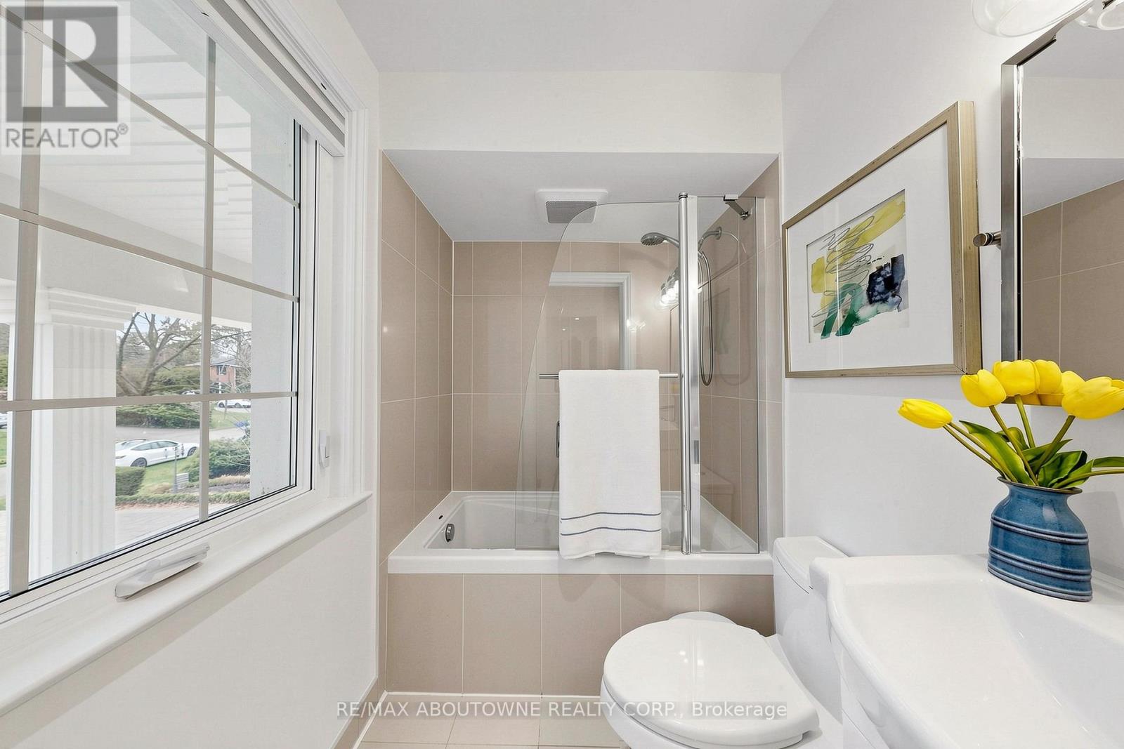 1316 Cambridge Drive, Oakville, Ontario  L6J 1S3 - Photo 24 - W13019156