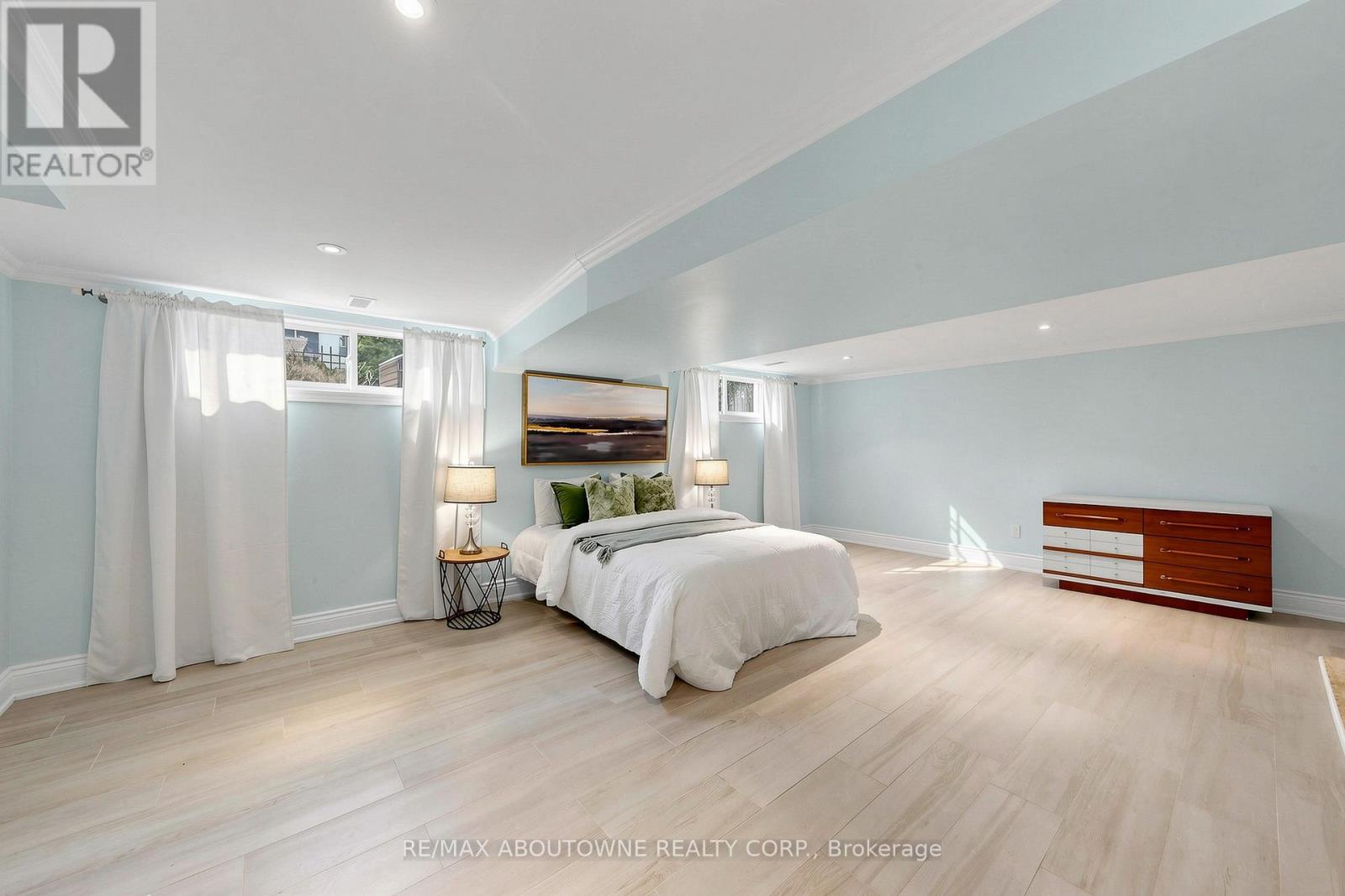 1316 Cambridge Drive, Oakville, Ontario  L6J 1S3 - Photo 35 - W13019156