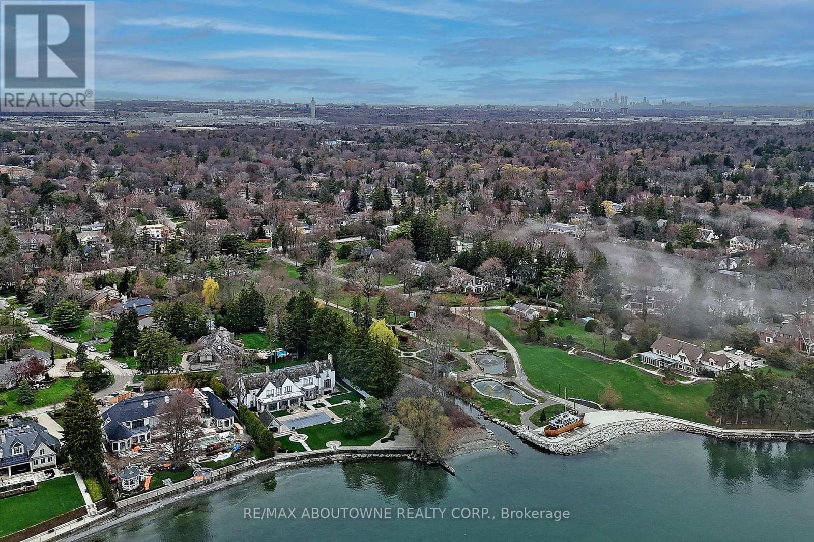 1316 Cambridge Drive, Oakville, Ontario  L6J 1S3 - Photo 45 - W13019156