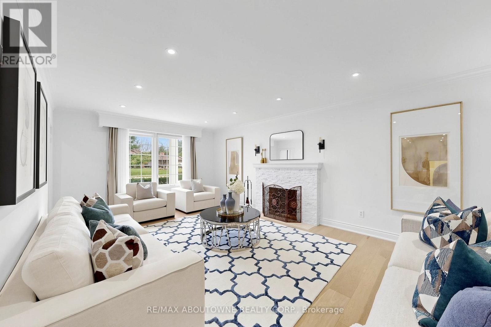 1316 Cambridge Drive, Oakville, Ontario  L6J 1S3 - Photo 6 - W13019156