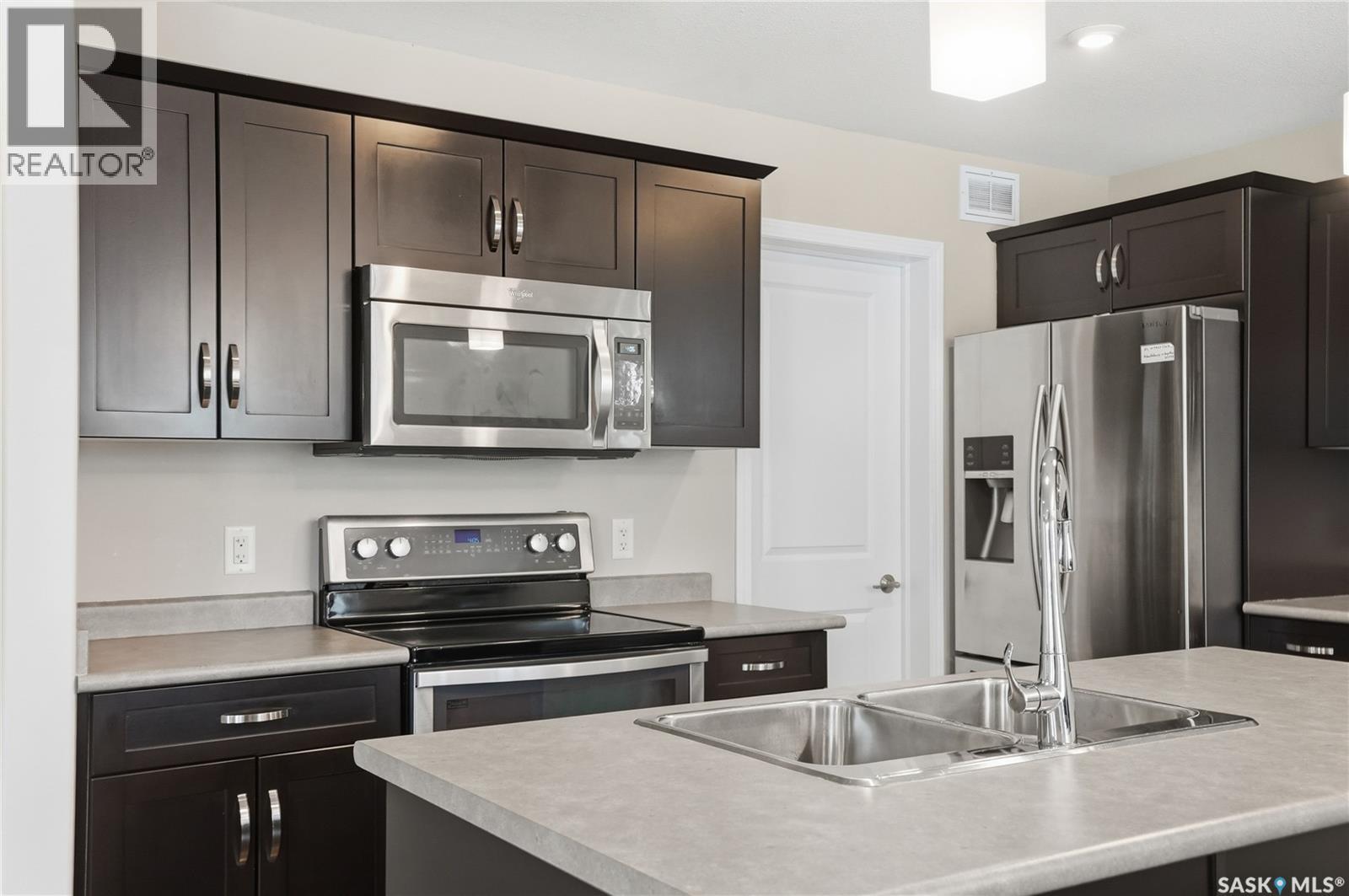 366 Kolynchuk Manor, Saskatoon, Saskatchewan  S7T 0W4 - Photo 5 - SK033386