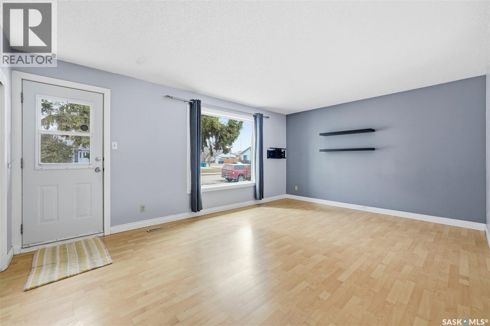 107 Evans Street, Saskatoon, Saskatchewan  S7N 2B1 - Photo 3 - SK033233