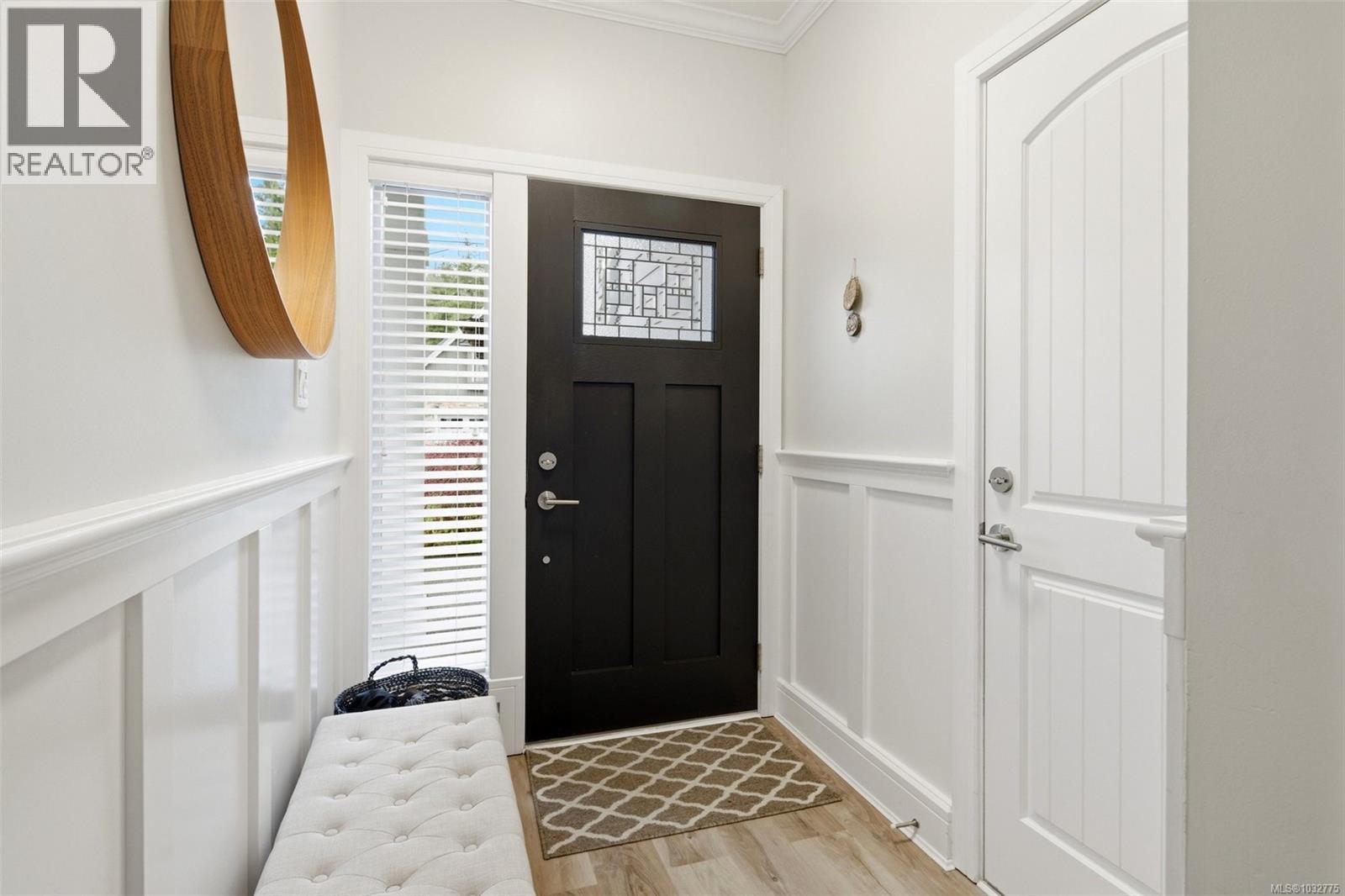 1462 Commander Crt, Langford, British Columbia  V8Z 5A3 - Photo 3 - 1032775