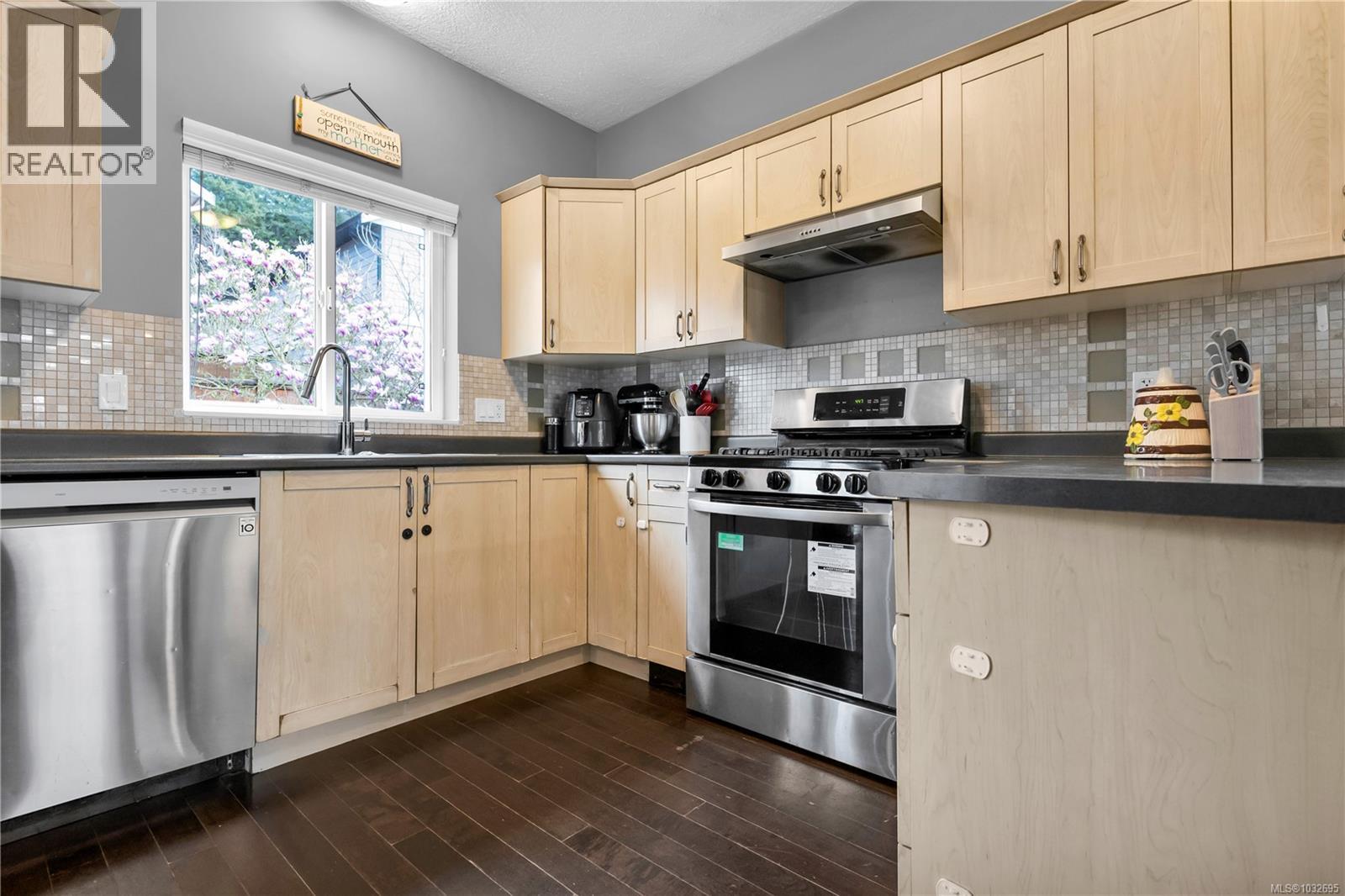 3373 Turnstone Dr, Langford, British Columbia  V9C 0B4 - Photo 8 - 1032695