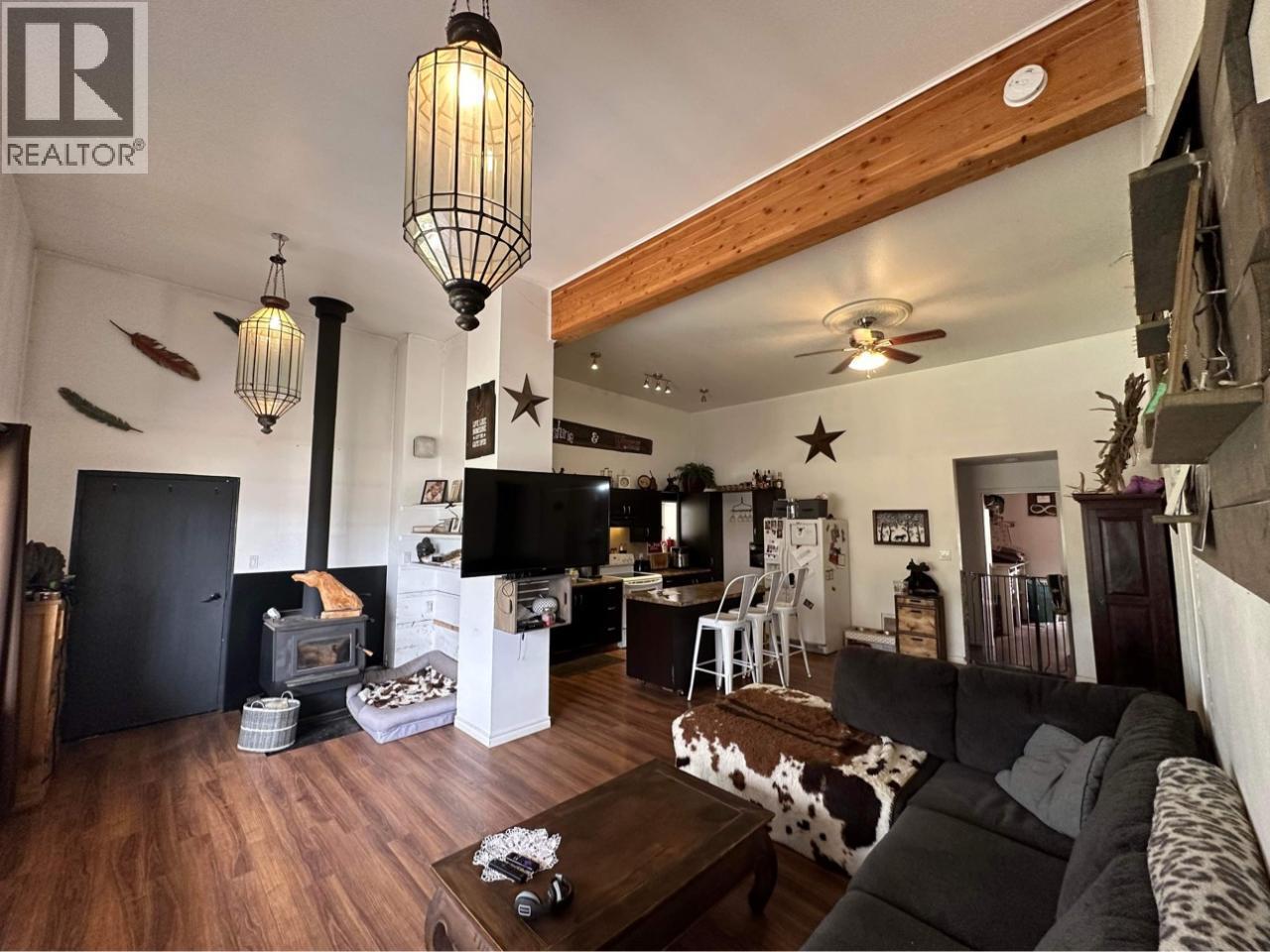 4534 93/95 Highway, Skookumchuck, British Columbia  V0B 2E0 - Photo 2 - 10383509