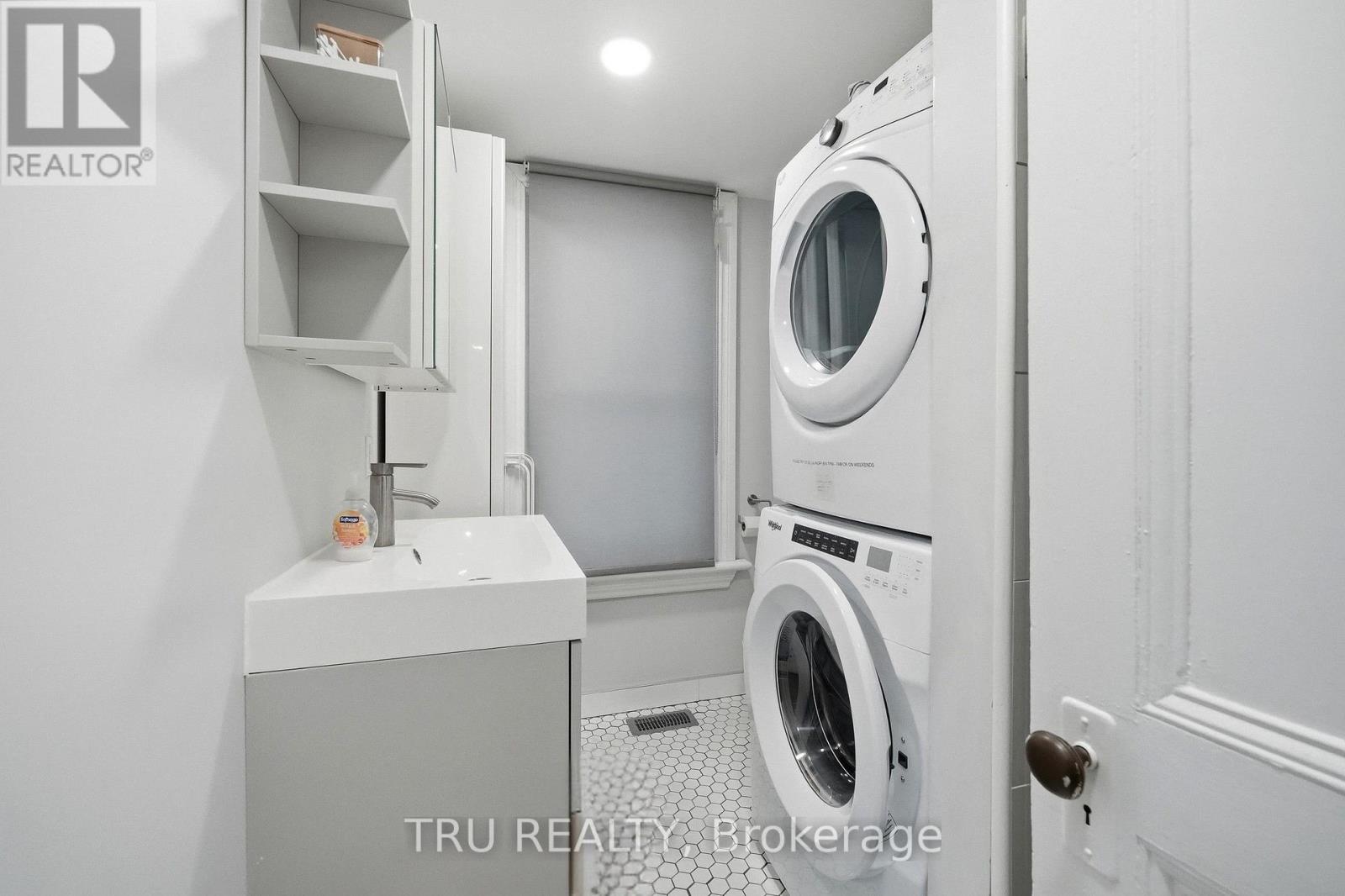 355 Cambridge Street N, Ottawa, Ontario  K1R 7B3 - Photo 20 - X12801712