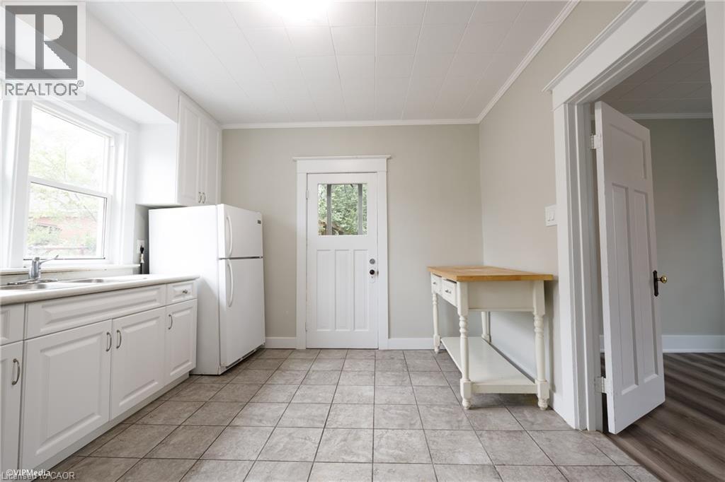 175 Regina Street N, Waterloo, Ontario  N2J 3B4 - Photo 4 - 40810452