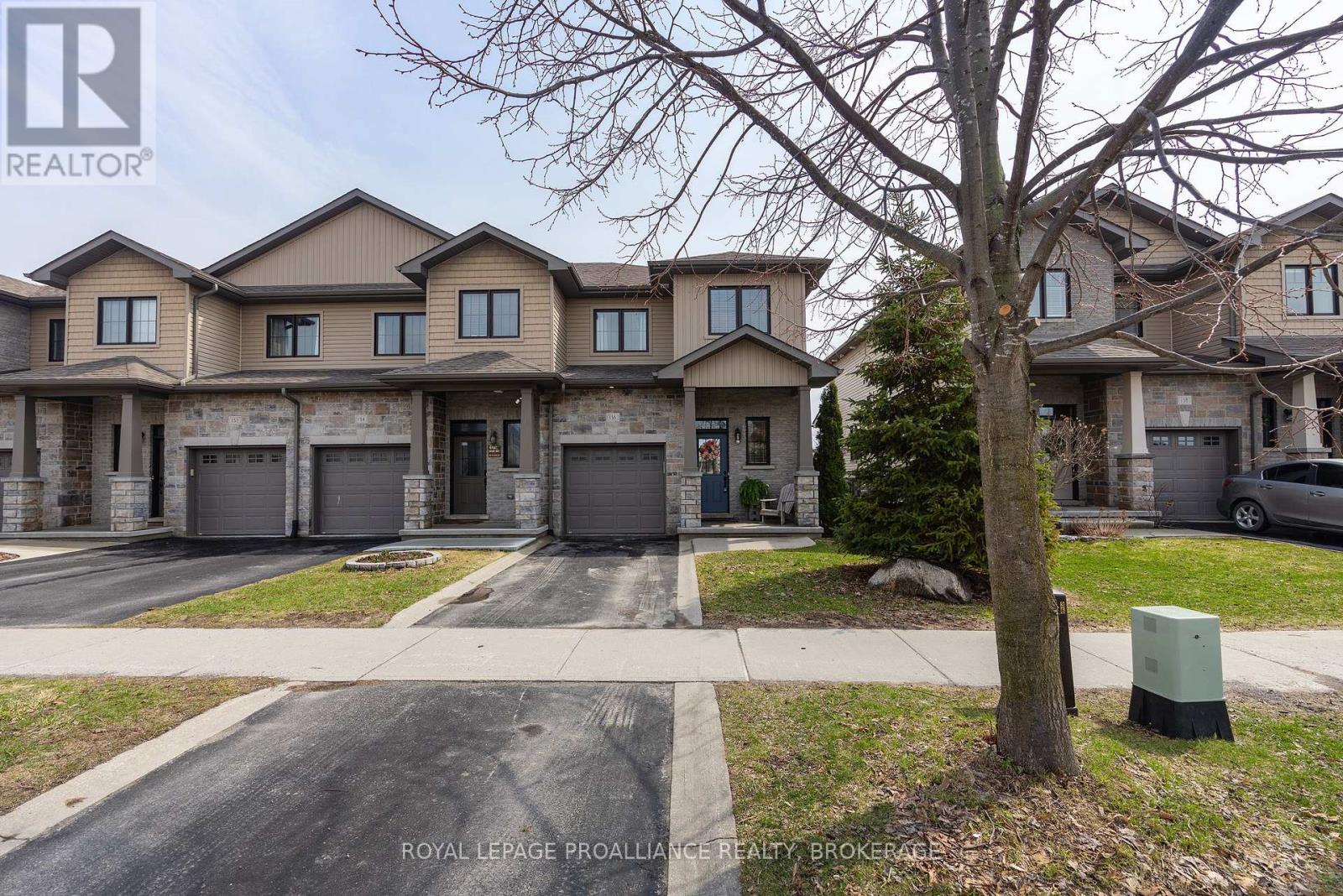 136 Simurda Court, Loyalist, Ontario  K7N 0A8 - Photo 3 - X13019402