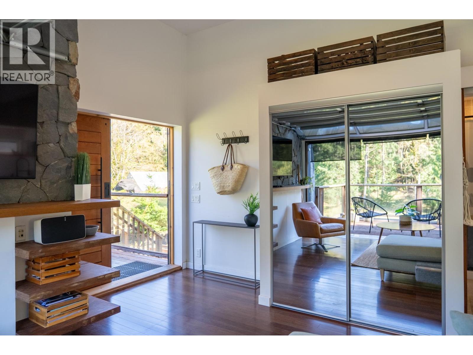 5582 Hooson Road, Pender Island, British Columbia  V0N 2M1 - Photo 10 - R3110475