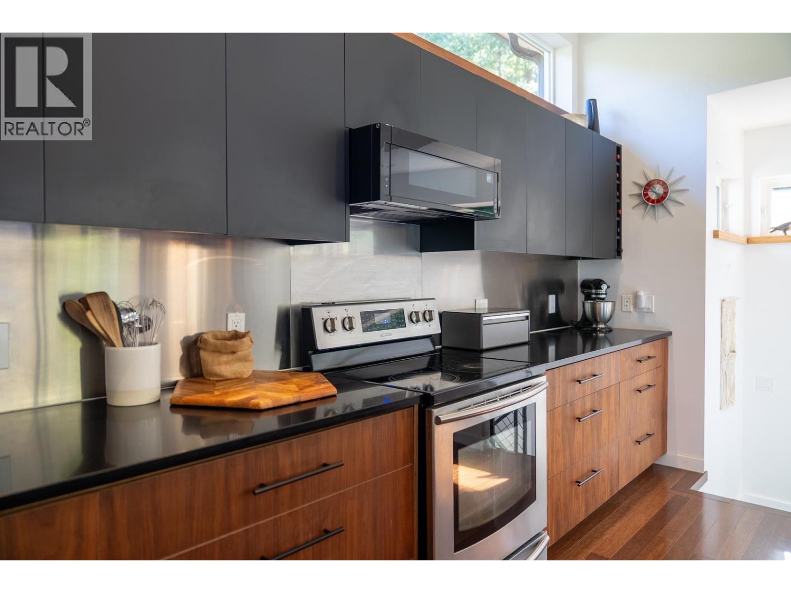 5582 Hooson Road, Pender Island, British Columbia  V0N 2M1 - Photo 27 - R3110475