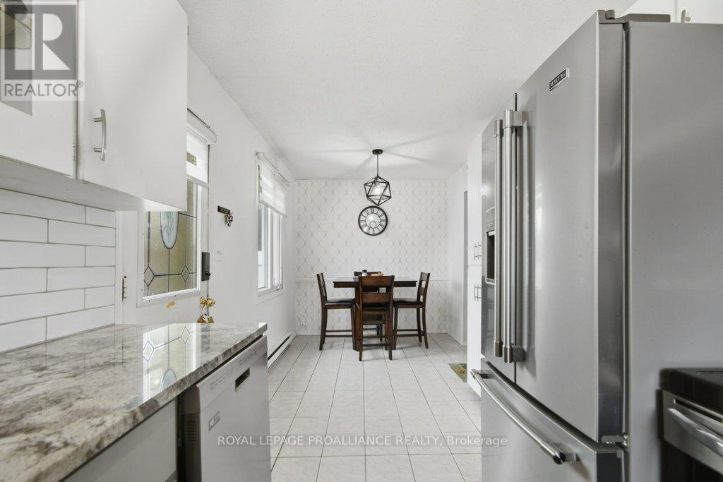 8 Birch Street, Quinte West, Ontario  K8V 6J1 - Photo 12 - X13019434