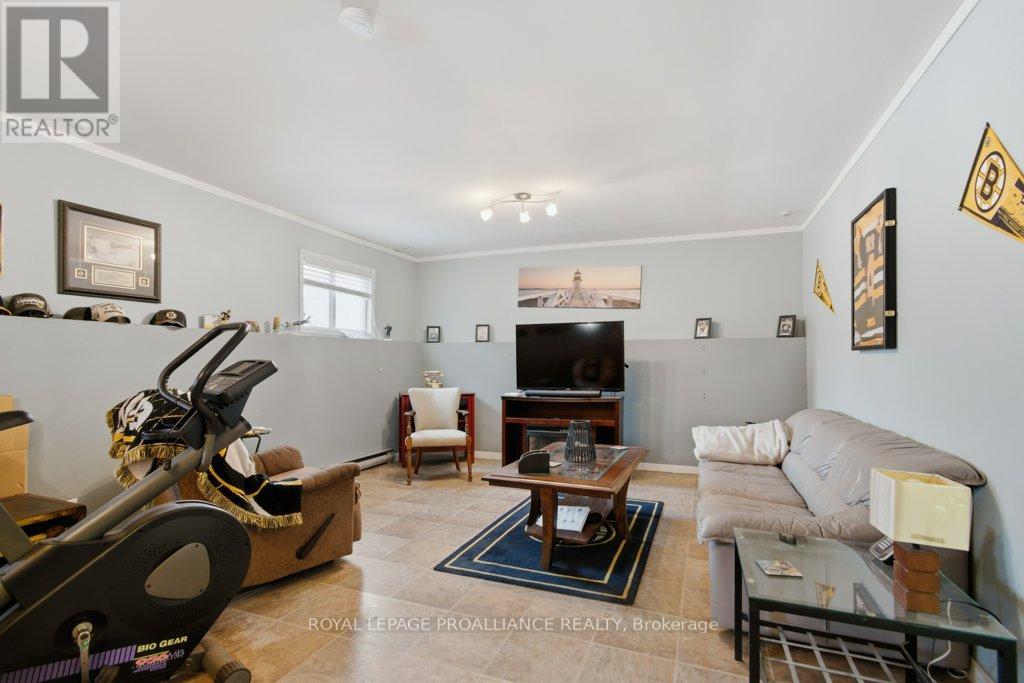 8 Birch Street, Quinte West, Ontario  K8V 6J1 - Photo 18 - X13019434