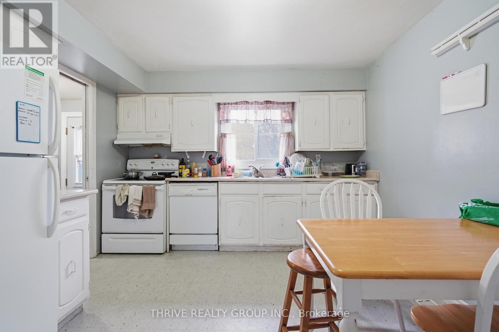 447 Castlegrove Court N, London North, Ontario  N6G 1L2 - Photo 12 - X13019190