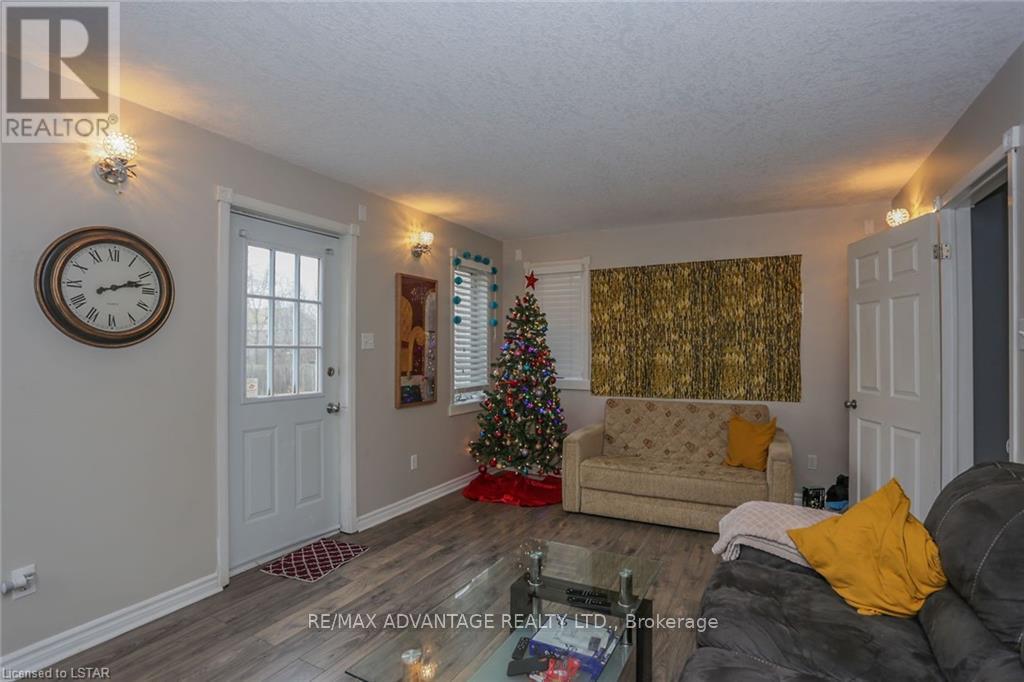 Upper - 17 Sterling Street, London East, Ontario  N5Y 1Y4 - Photo 19 - X13019226