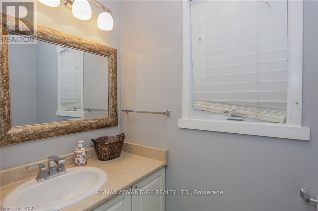 Upper - 17 Sterling Street, London East, Ontario  N5Y 1Y4 - Photo 4 - X13019226