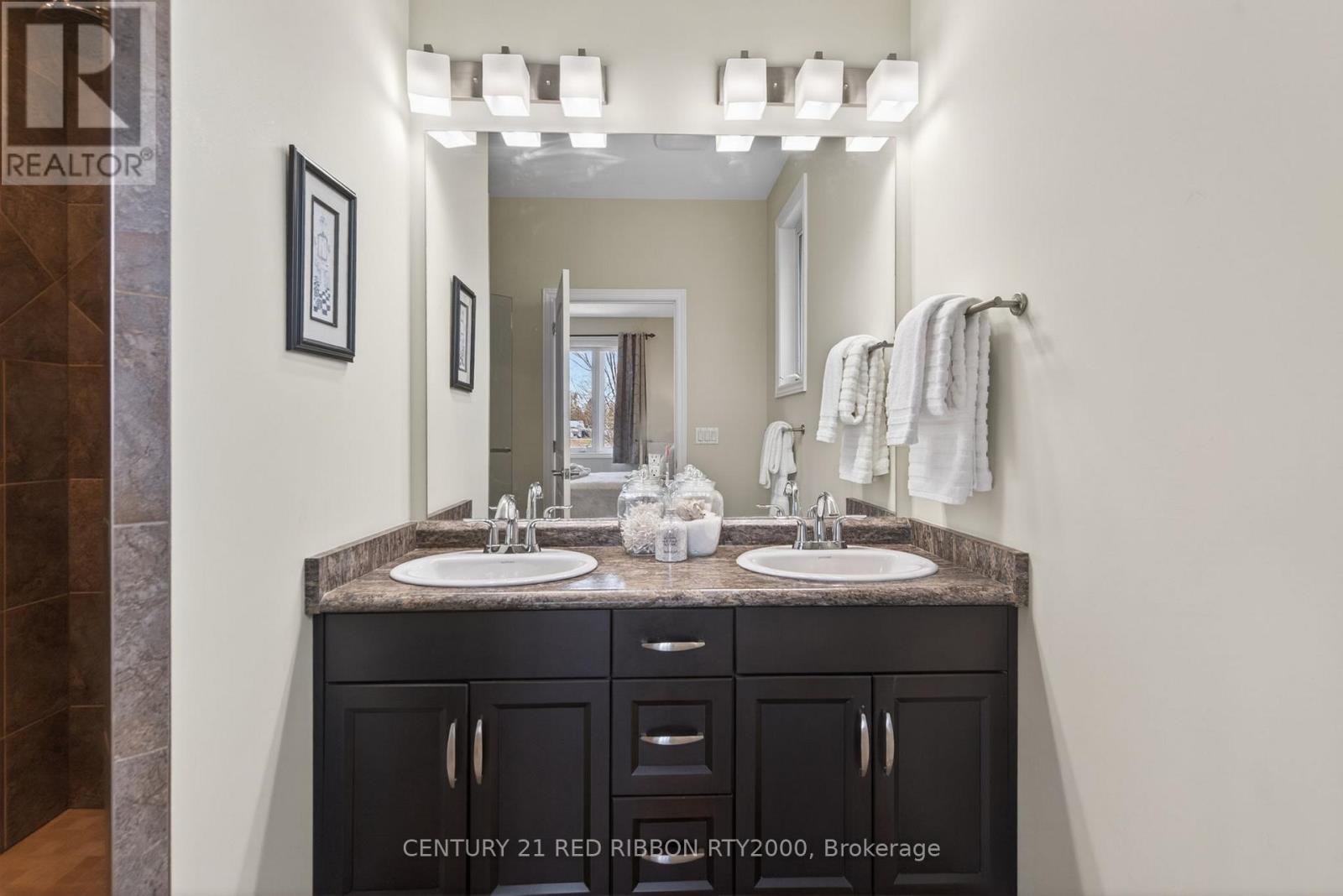 418 Macdonald Street, Strathroy-Caradoc, Ontario  N7G 0B2 - Photo 17 - X13019284