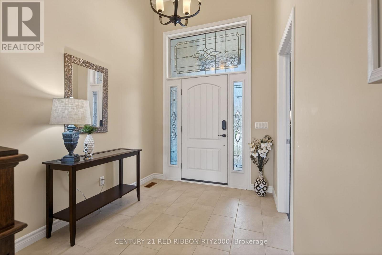 418 Macdonald Street, Strathroy-Caradoc, Ontario  N7G 0B2 - Photo 2 - X13019284