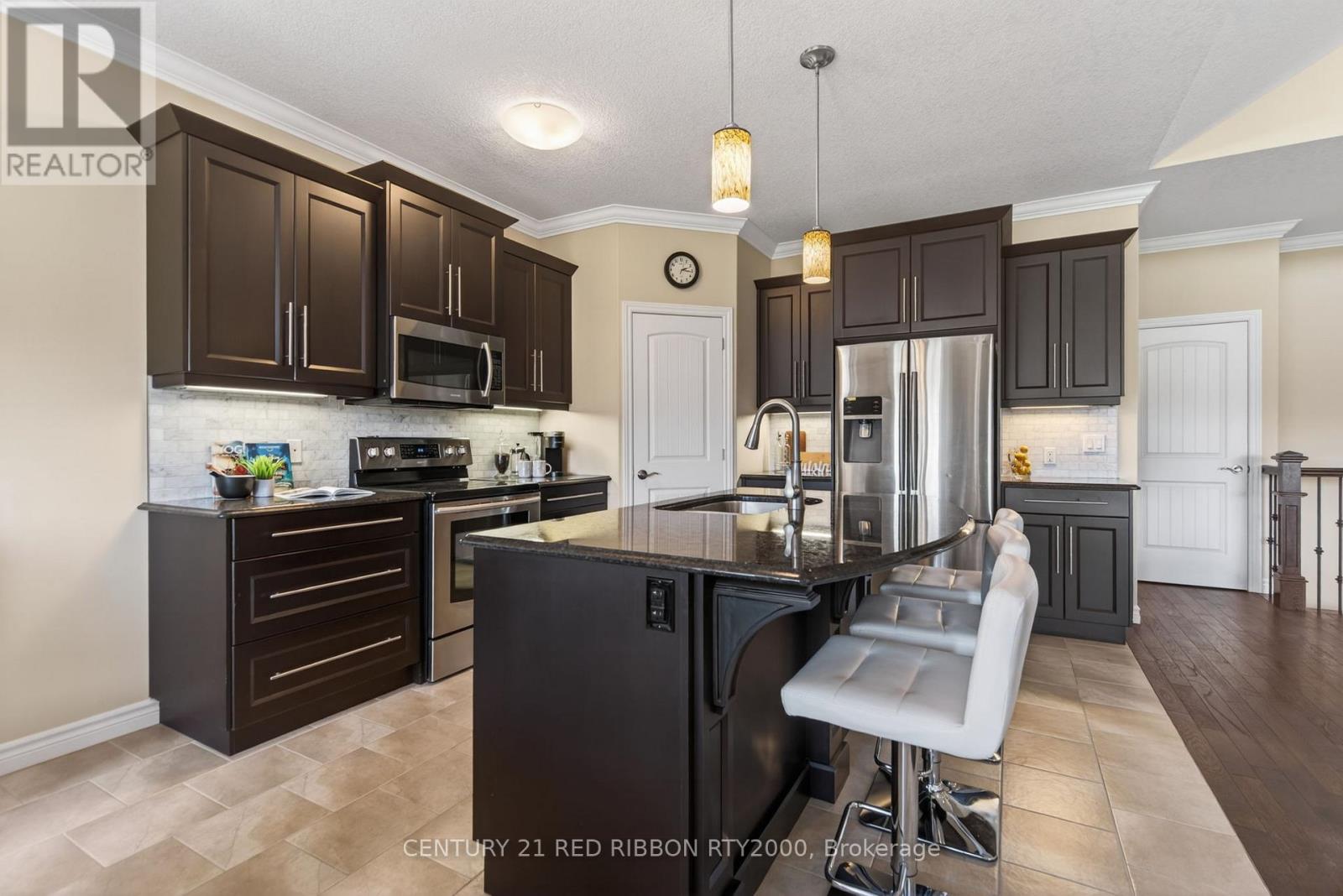 418 Macdonald Street, Strathroy-Caradoc, Ontario  N7G 0B2 - Photo 8 - X13019284