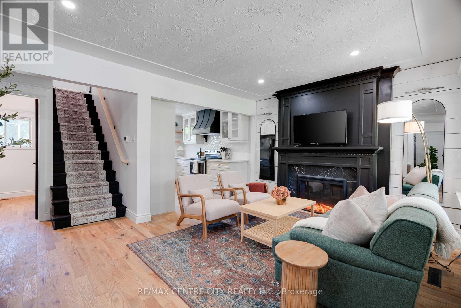 478 Moore Street, London South, Ontario  N6C 2C2 - Photo 5 - X13019312