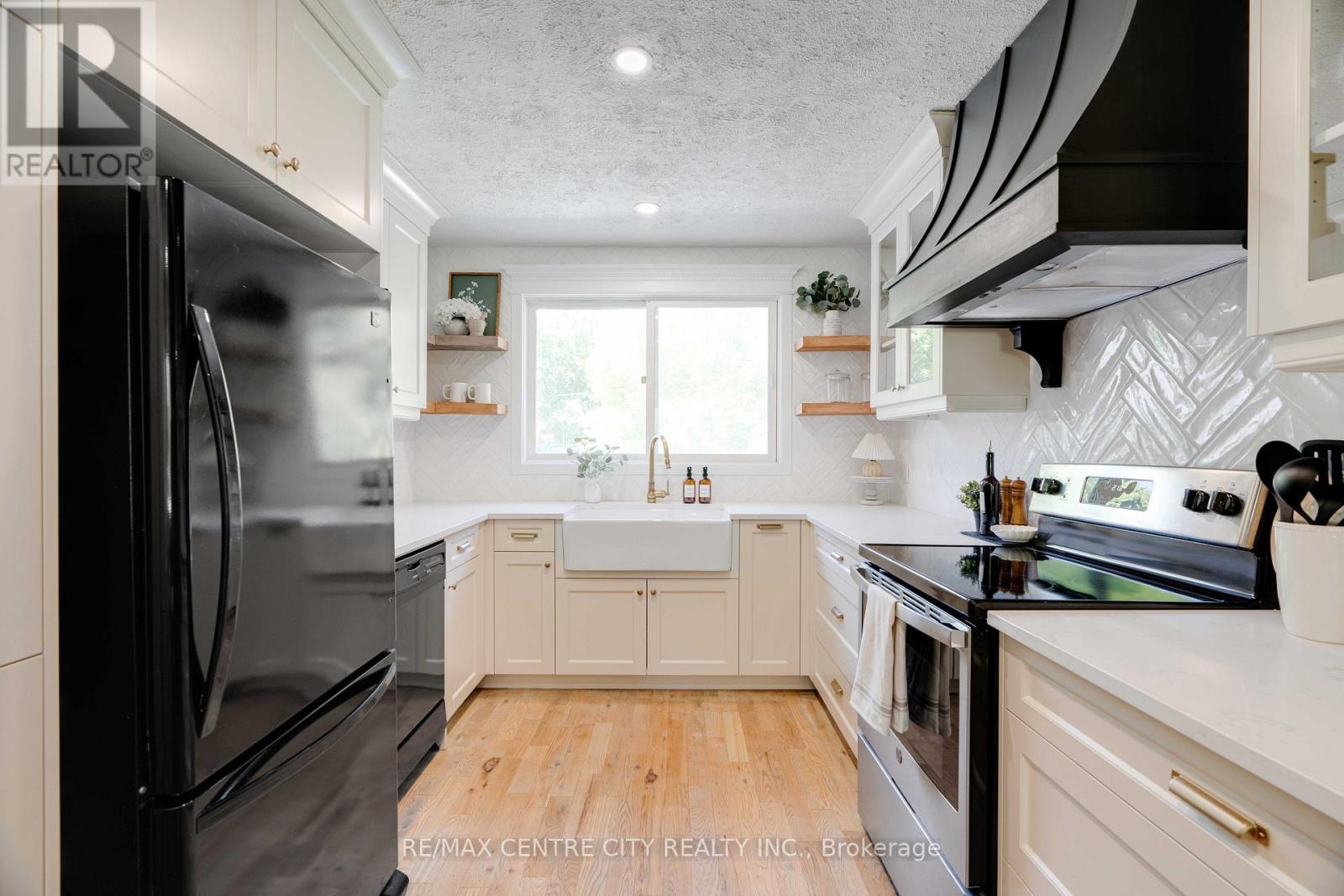 478 Moore Street, London South, Ontario  N6C 2C2 - Photo 9 - X13019312