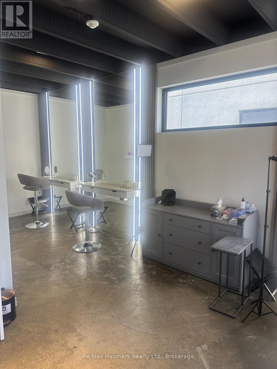 400 - 155 Thirtieth Street, Toronto, Ontario  M8W 3C3 - Photo 8 - W12688570