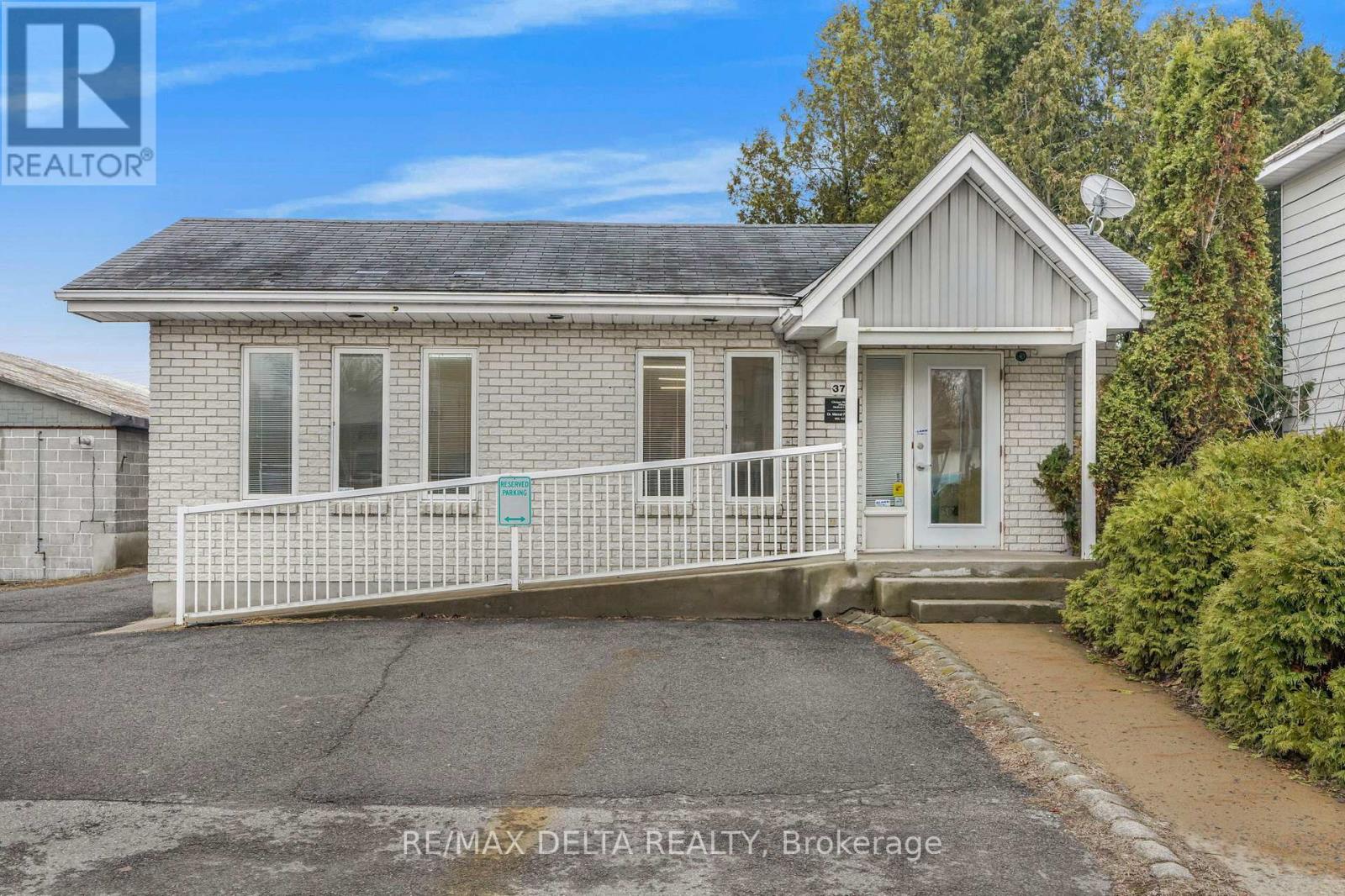 377 St Philippe Street, Alfred And Plantagenet, Ontario  K0B 1A0 - Photo 1 - X13019418