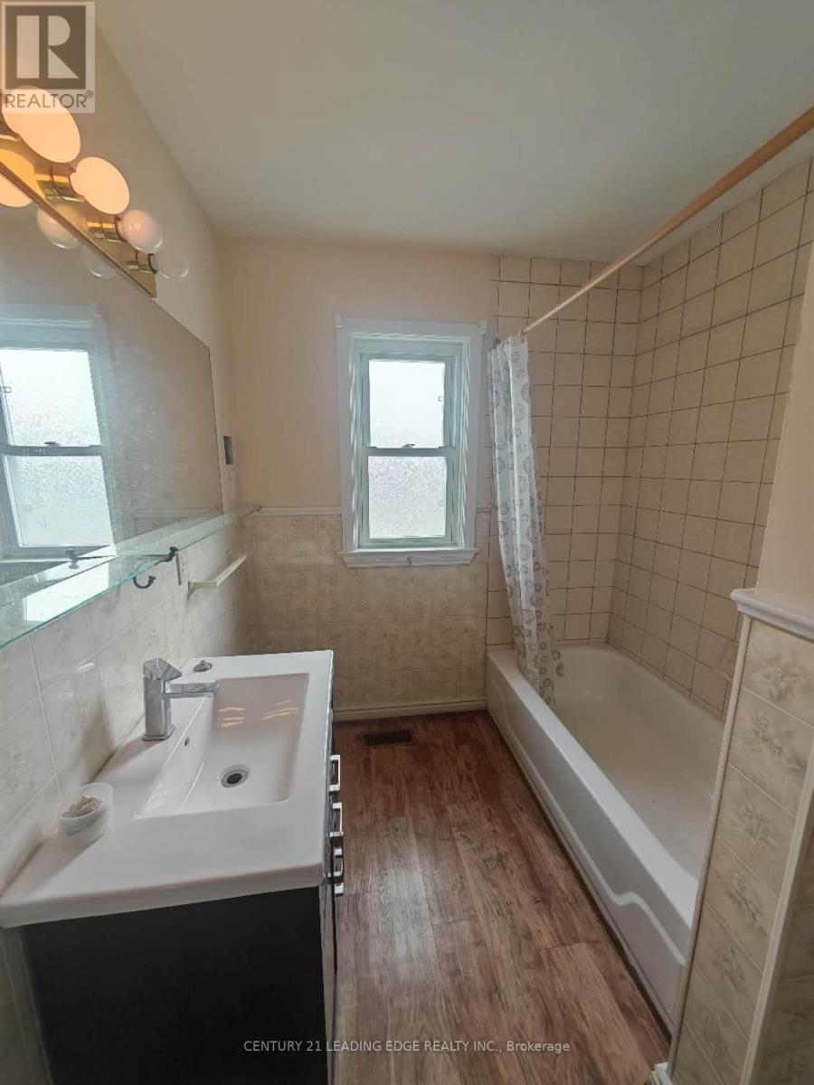 2nd Floor - 364 Wilson Road S, Oshawa, Ontario  L1H 6C7 - Photo 6 - E12950922