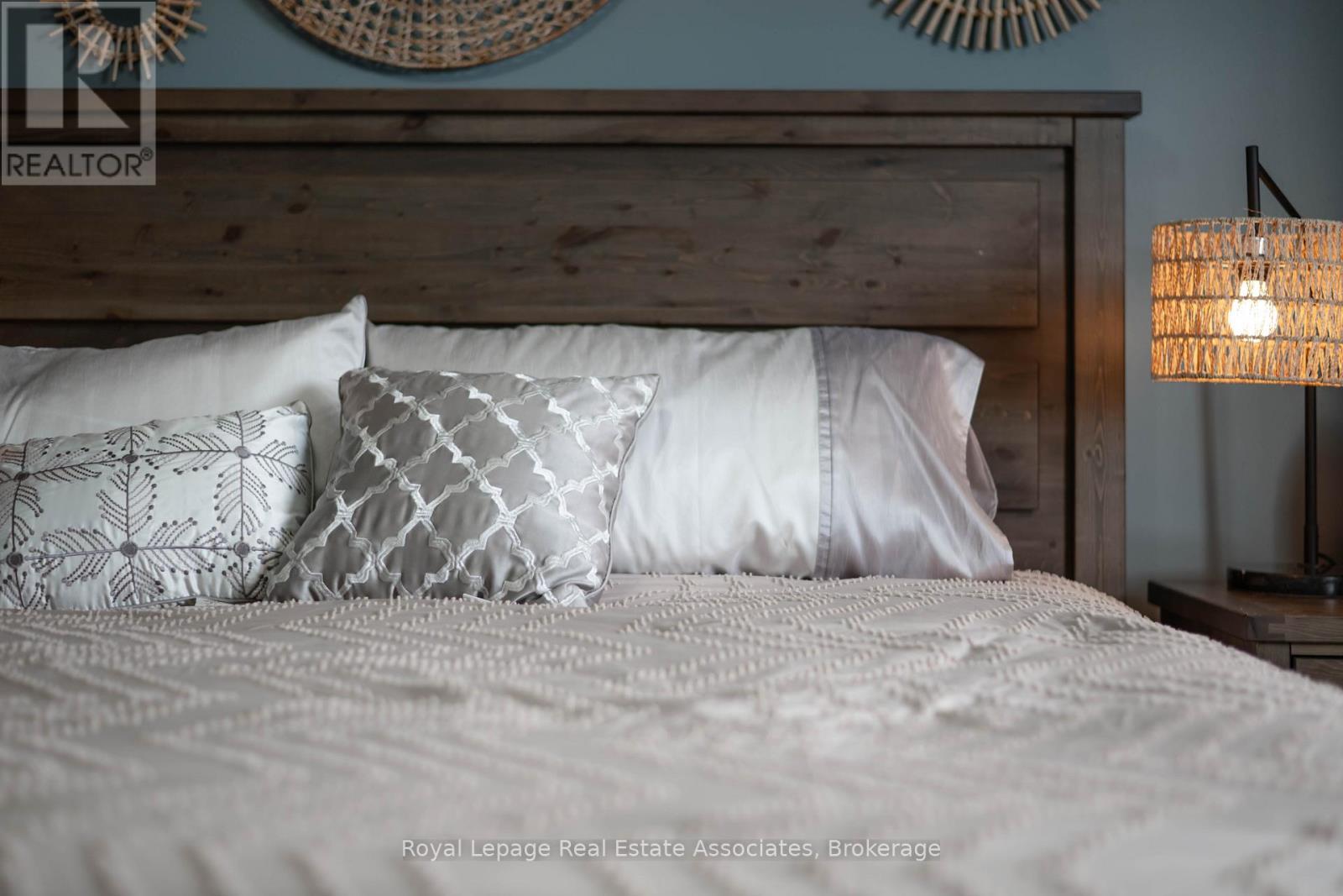 3867 Stardust Drive, Mississauga, Ontario  L5M 7Z9 - Photo 44 - W12951748