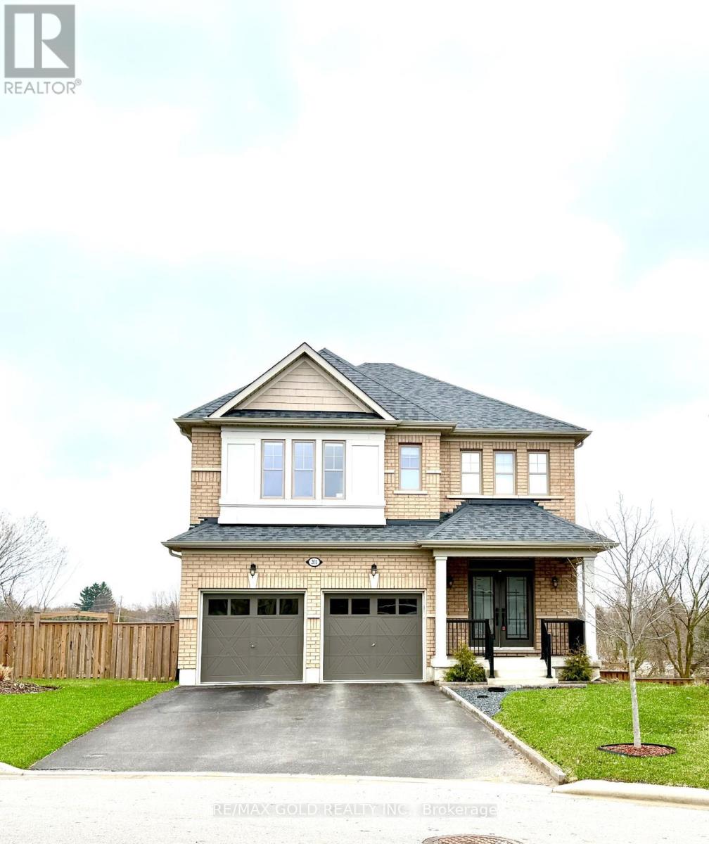 201 MCFARLANE CRESCENT, Centre Wellington, Ontario
