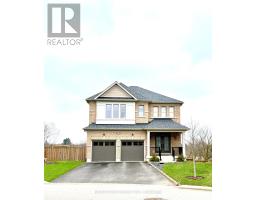 201 MCFARLANE CRESCENT, Centre Wellington, Ontario