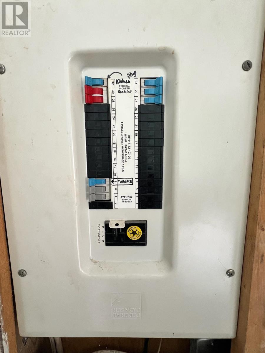 131 Burns St, Atikokan, Ontario  P0T 1C0 - Photo 16 - TB2600740