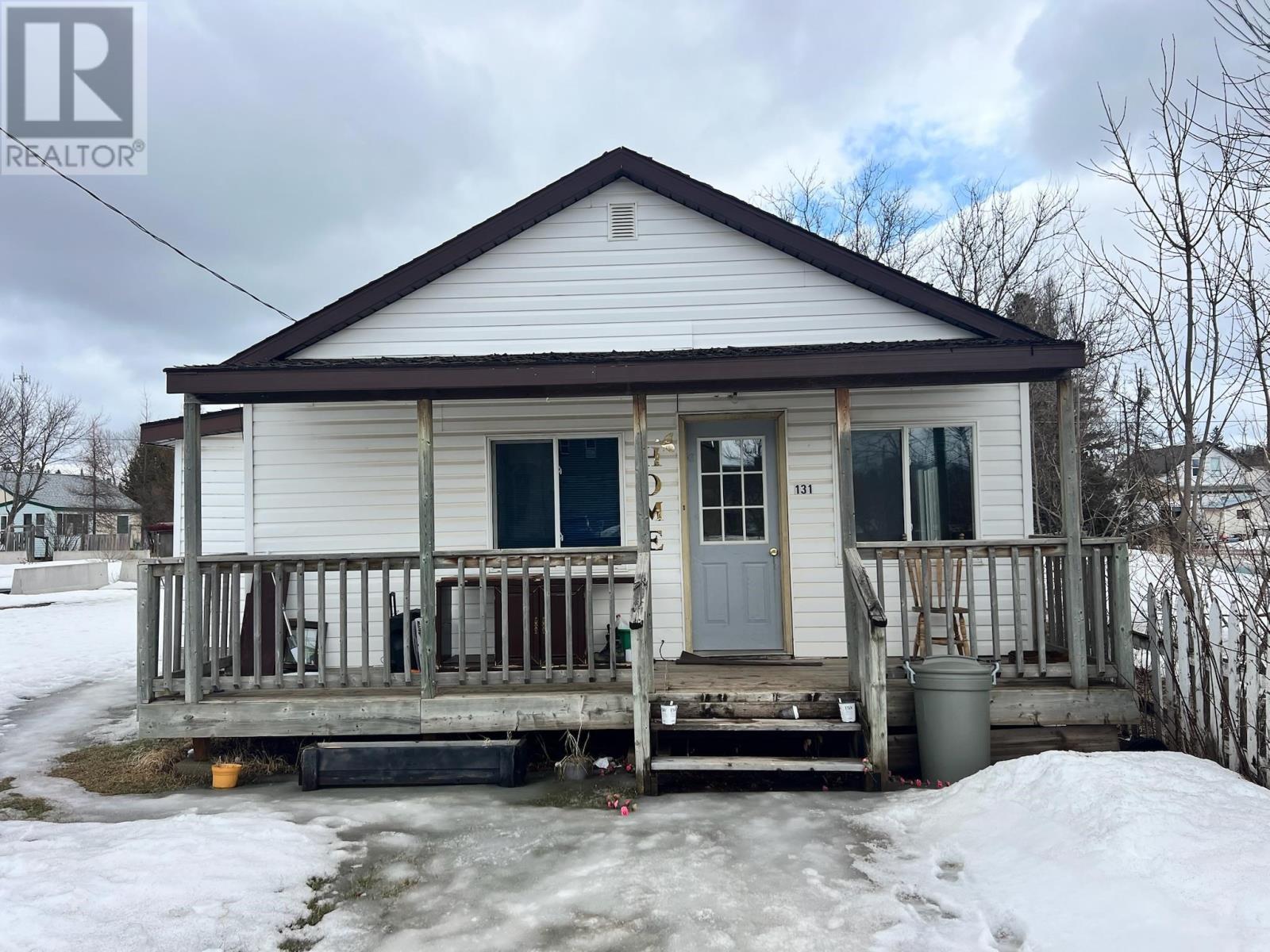 131 Burns St, Atikokan, Ontario  P0T 1C0 - Photo 2 - TB2600740