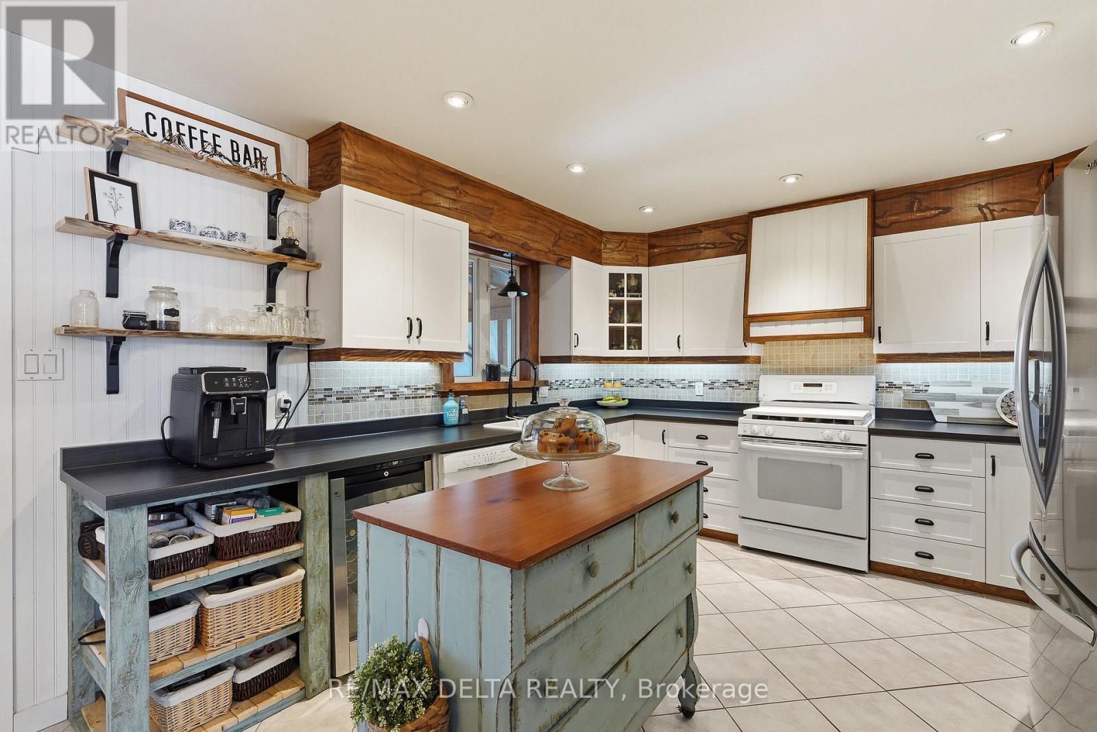 677 Ste Marie Street, Casselman, Ontario  K0A 1M0 - Photo 13 - X12947604