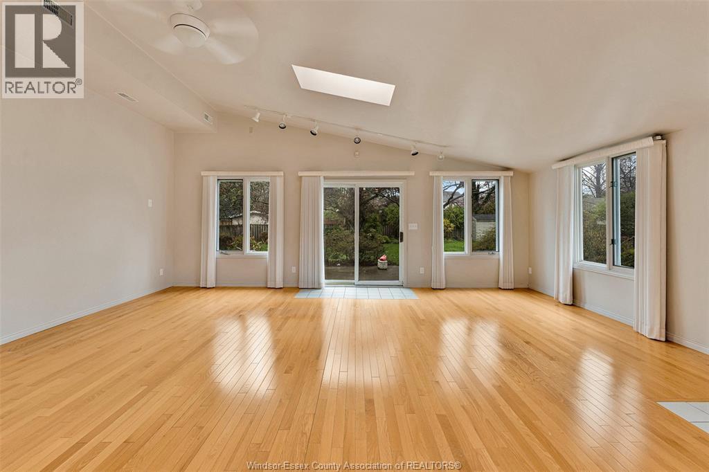 313 Barry Avenue, Tecumseh, Ontario  N8N 2G2 - Photo 20 - 26008575