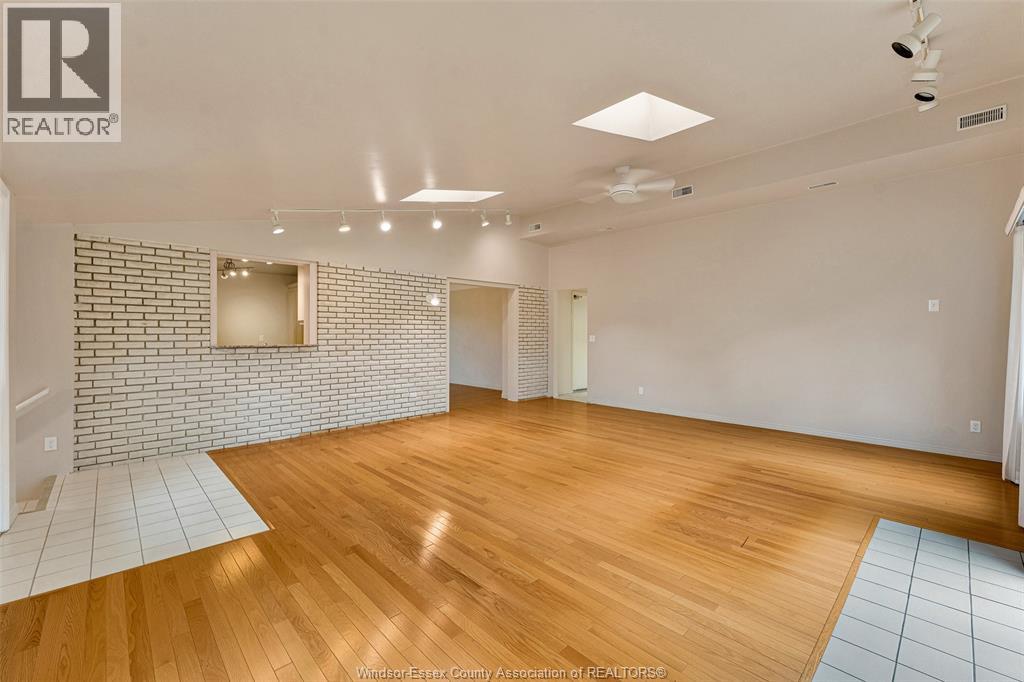 313 Barry Avenue, Tecumseh, Ontario  N8N 2G2 - Photo 21 - 26008575