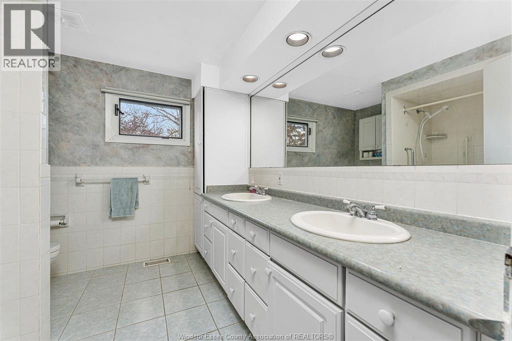 313 Barry Avenue, Tecumseh, Ontario  N8N 2G2 - Photo 28 - 26008575