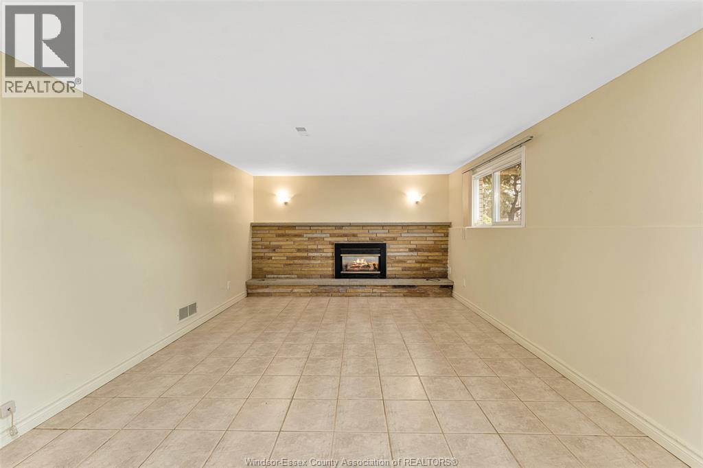 313 Barry Avenue, Tecumseh, Ontario  N8N 2G2 - Photo 31 - 26008575