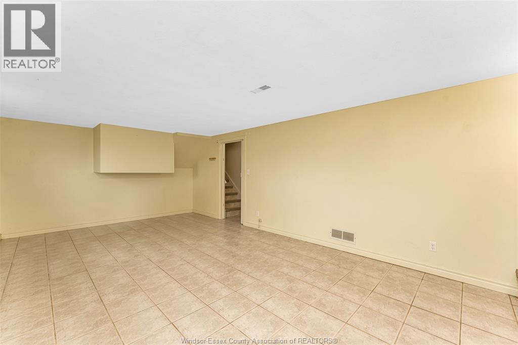 313 Barry Avenue, Tecumseh, Ontario  N8N 2G2 - Photo 32 - 26008575