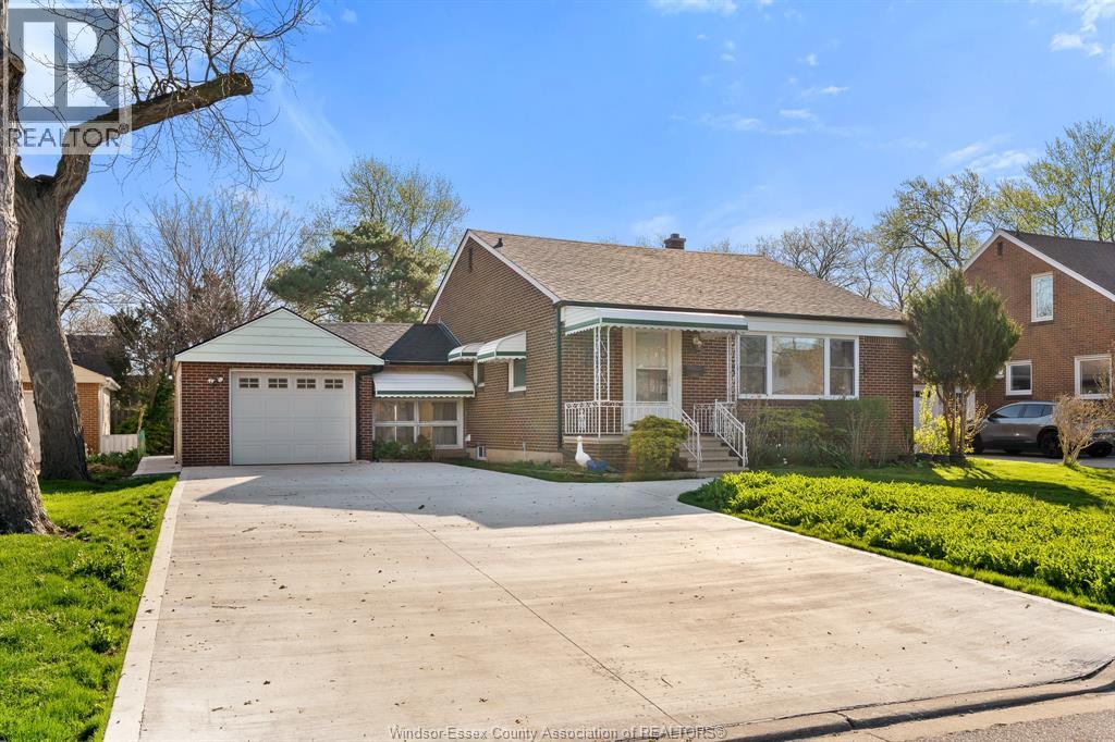 MLS# 26008571: 3140 BRUCE AVENUE, Windsor, Canada