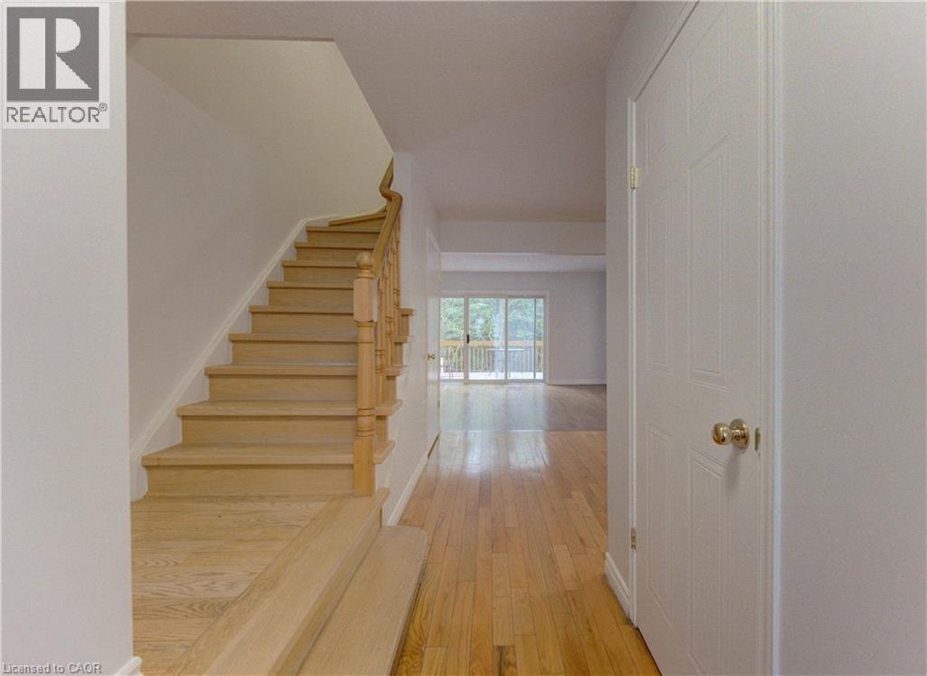 413 Laurel Gate Drive, Waterloo, Ontario  N2T 2S6 - Photo 4 - 40822358