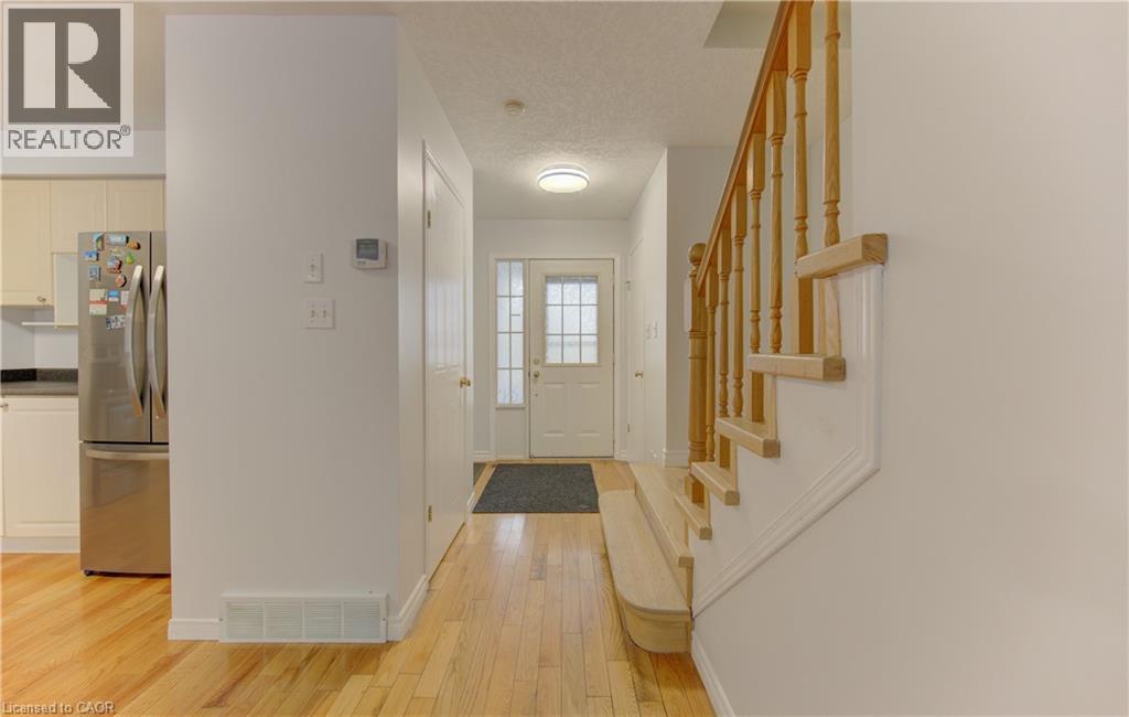 413 Laurel Gate Drive, Waterloo, Ontario  N2T 2S6 - Photo 5 - 40822358