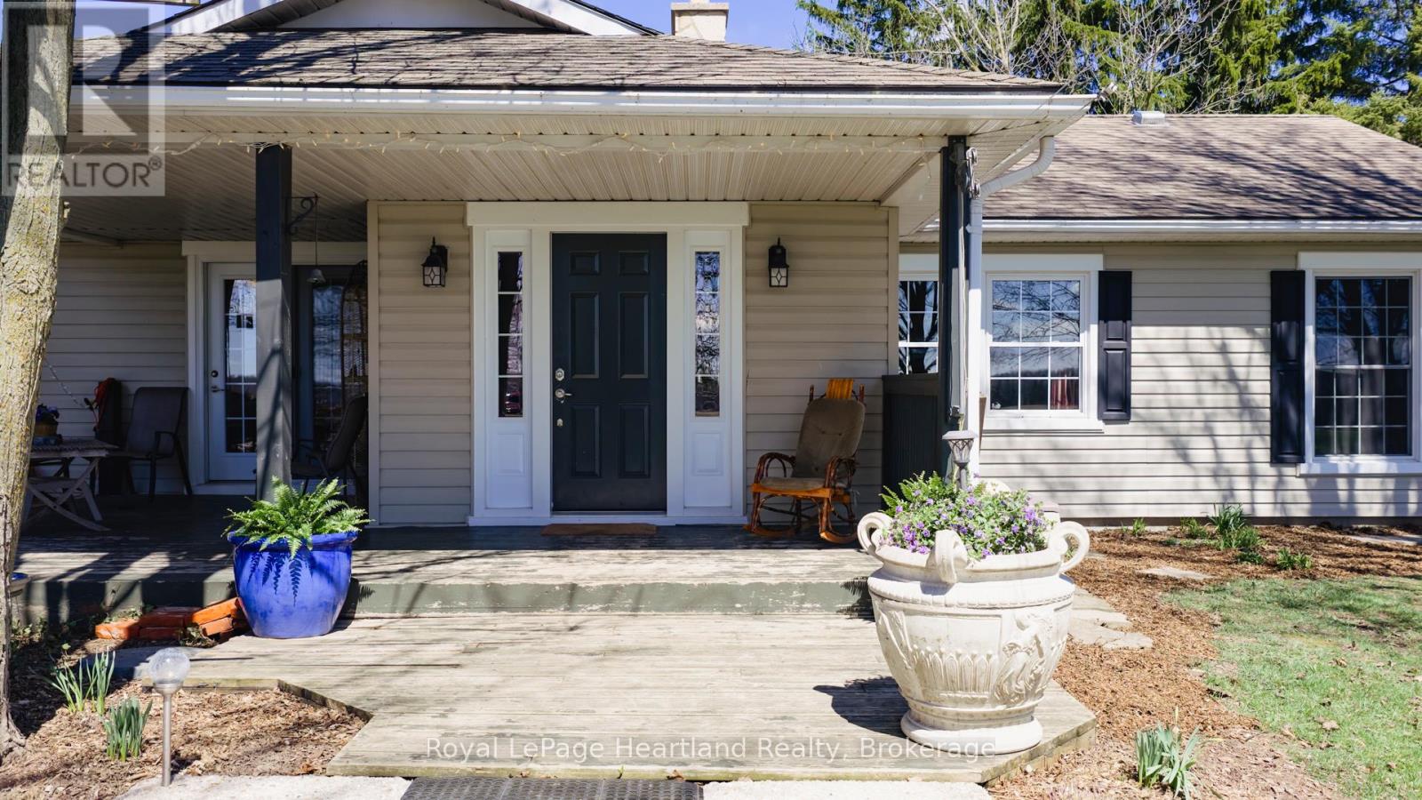 42163 Front Road, Huron East, Ontario  N0K 1W0 - Photo 4 - X13019390