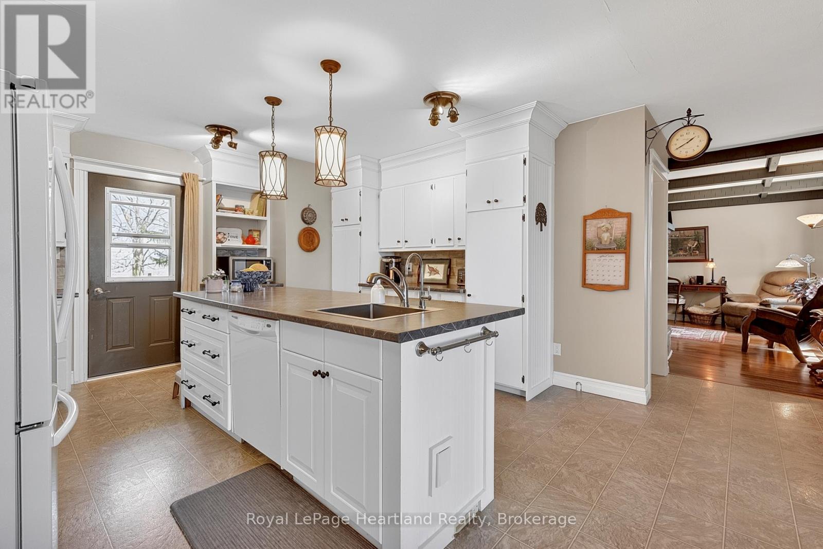 42163 Front Road, Huron East, Ontario  N0K 1W0 - Photo 9 - X13019390