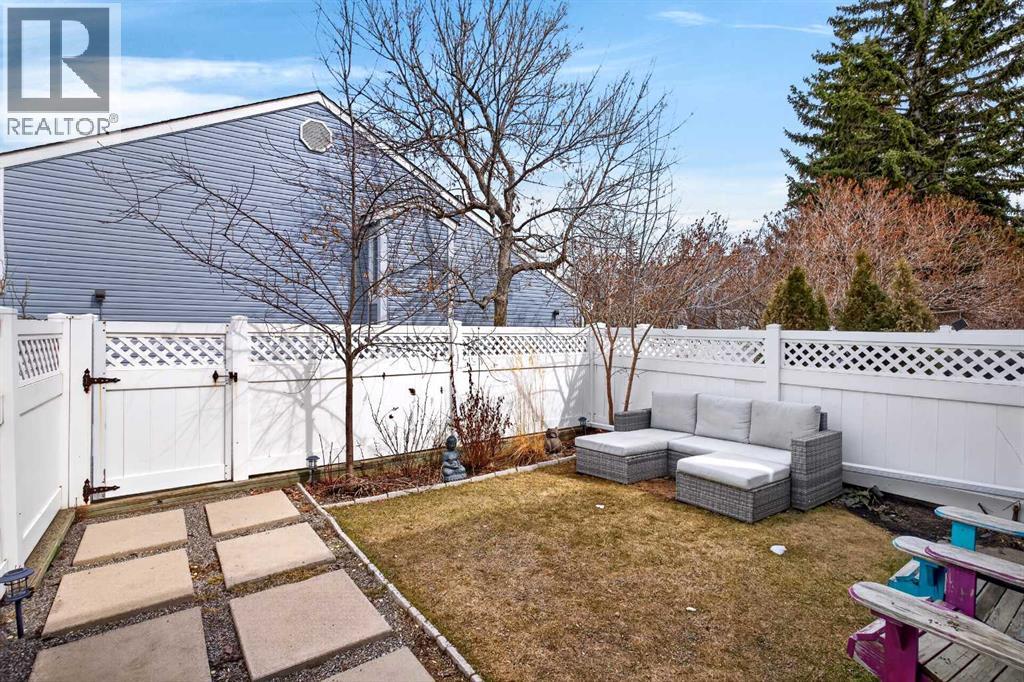 26, 28 Berwick Crescent NW, Calgary, Alberta  T3K 1Y7 - Photo 37 - A2302102