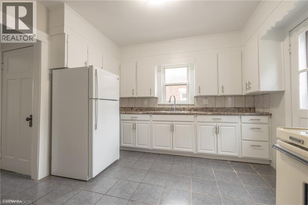 177 Regina Street N, Waterloo, Ontario  N2J 3B4 - Photo 4 - 40810459