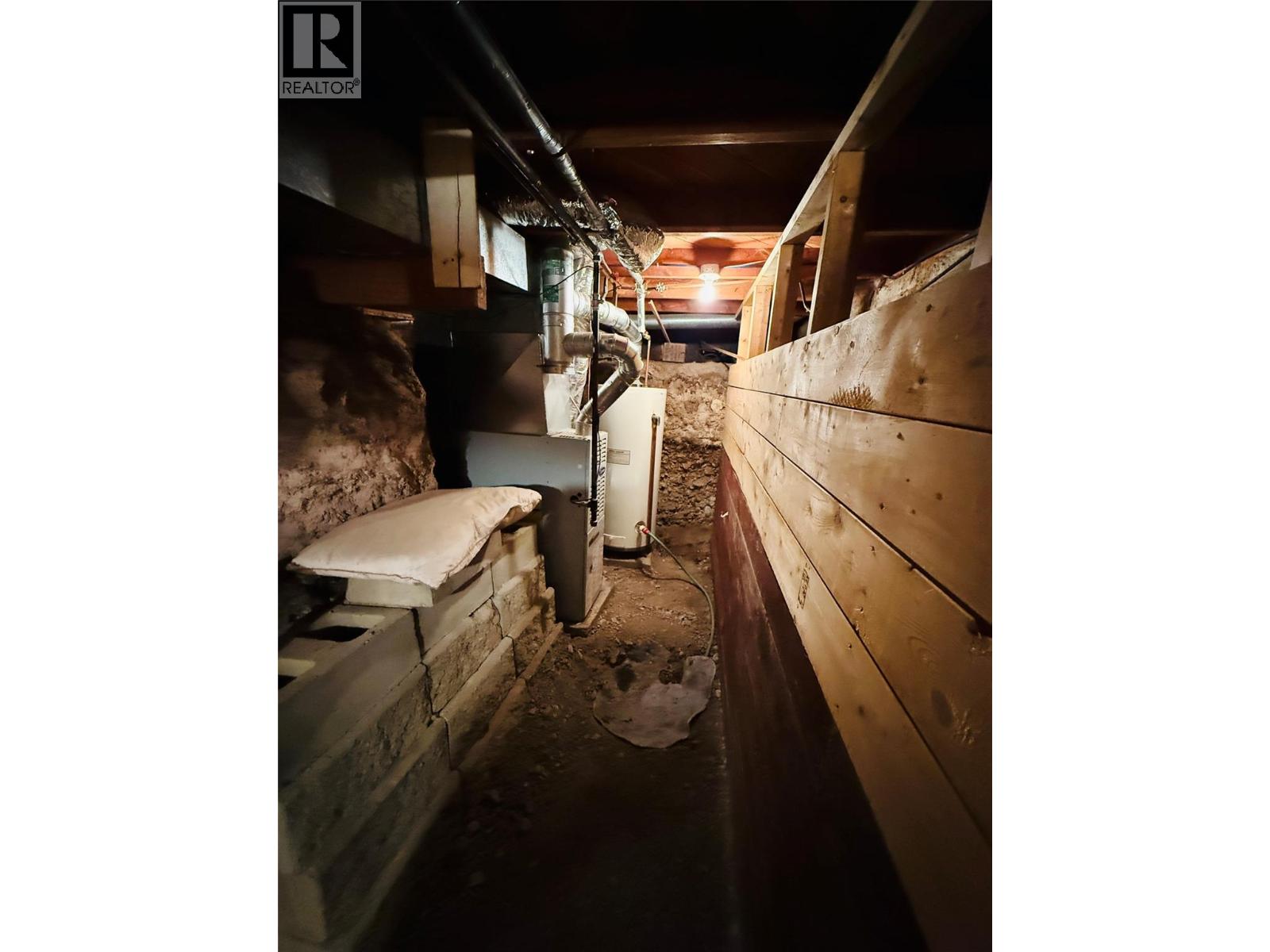 4688 Poplar Street, Windermere, British Columbia  V0B 2L2 - Photo 29 - 10357926