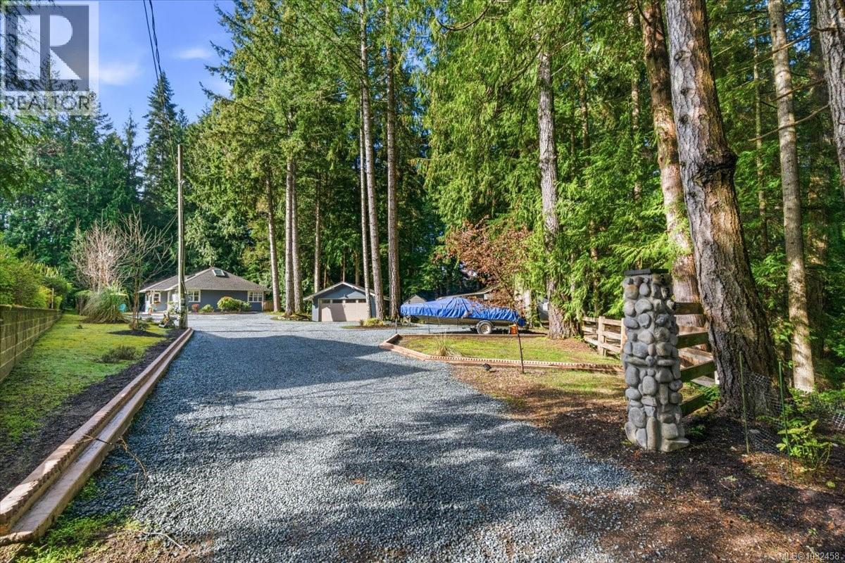 324 Chester Rd, Qualicum Beach, British Columbia  V9K 1B9 - Photo 2 - 1032458