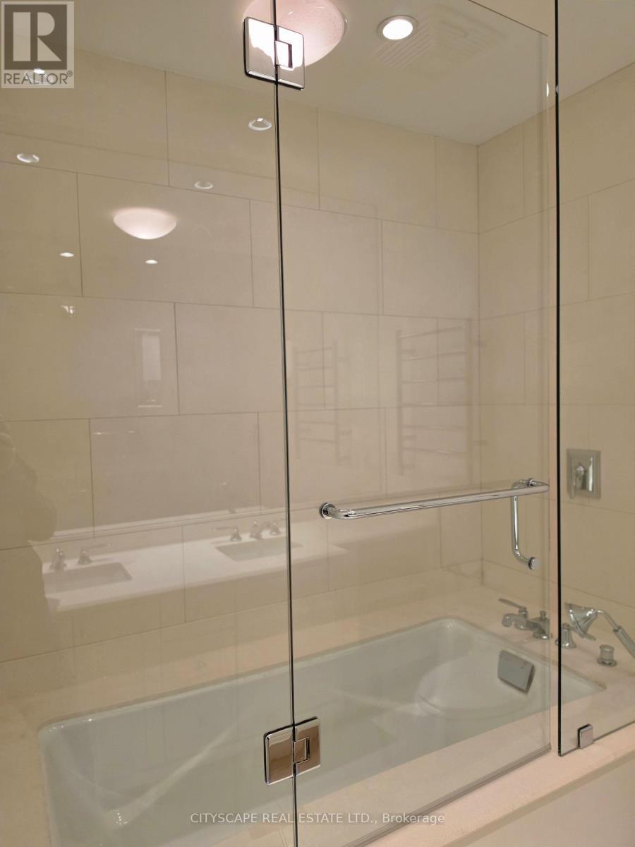 4002 - 183 Wellington Street, Toronto, Ontario  M5V 0A1 - Photo 12 - C13019160